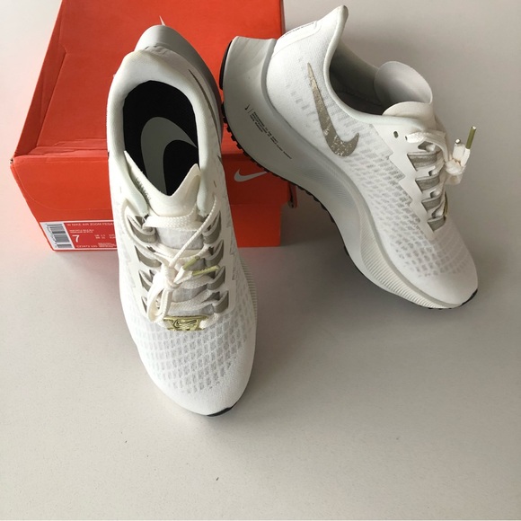 Brand NEW Nike Air Zoom Pegasus 37 Premium White - Picture 3 of 5